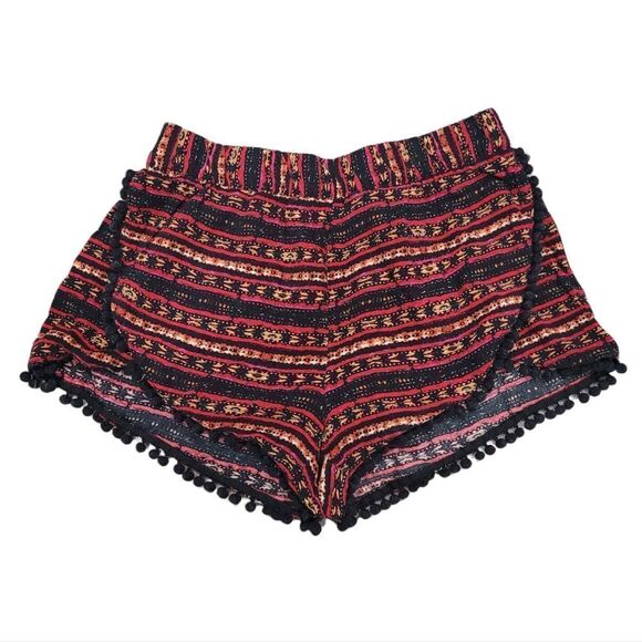 Boho pompom shorts  - Picture 1 of 3